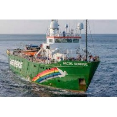 Crew Onboard Arctic Sunrise  Toms Munita / Greenpeace