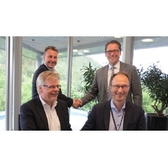 Back left: Asbjrn Skaro, Director Digital & Systems - Rolls-Royce, Remi Eriksen, Group President and CEO - DNV GL. Front left: Hans Petter Hildre, Professor and Chairman - NTNU, Henning Borgen, President - Sintef Ocean lesund.