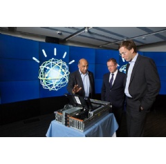 IBM Research Senior VP Arvind Krishna (left) shows Hartree Centre Dir. Cliff Brereton (center) and STFC Executive Dir. of Business & Innovation Tim Bestwick (right) an OpenPOWER-based high performance computing system.(Credit: Feature Photo Service)