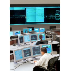 Trainguard, the automatic train control system from Siemens, enables the New York Metro, which is more than 100 years old, to sharply increase the number of trains and consequently the transport capacity thanks to shorter train succession times (85s)