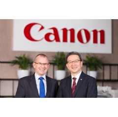 Pictured L-R: Brian Roche, New Zealand Post Group’s Chief Executive Officer alongside Yusuke Mizoguchi, Managing Director, Canon Oceania.