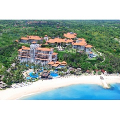 While offering direct access to 1 of the most picturesque beaches on the island, Hilton Bali Resort is also within 1.3 kms of the 18-hole Bali National Golf Course and various watersports centers, and 3.7 kms from the Bali Nusa Dua Convention Center