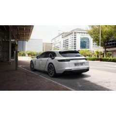 Panamera 4 E-Hybrid Sport Turismo: Fuel consumption combined 2.5 l/100 km; CO2 emissions 56 g/km; electricity consumption (combined) 15.9 kWh/100 km