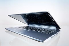Flame-retardant polycarbonate blends of the new product generation Bayblend FR4000 are ideally suited as housing materials for electronic components like laptops.
