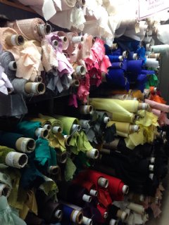 Seek’s New York City shopping tours include fabric shopping tours and guided tours of the NYC Garment District