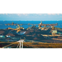 Crew aboard a ship at a BHP terminal in Queensland claim they are being starved and underpaid, in yet another instance of the coal giant’s veil of secrecy over its operations in Australian waters. -Credit: ITF-