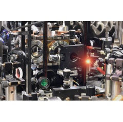 Doesn’t quite look like a Schnapps distillery - the photon still in Garching.
© Severin Daiß /Quantum Dynamics Group