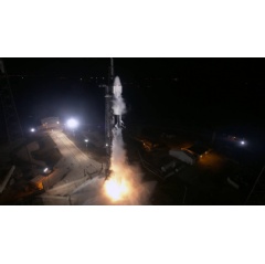 The SpaceX Dragon lifts off from Cape Canaveral Air Force Station on May 4, 2019, on its way to the International Space Station.
Credits: NASA