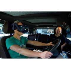 Daimler Trucks: Truck drivers test new digital vehicle systems in mobile simulator
