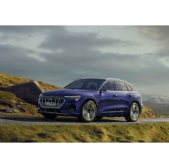 Audi e-tron S line exterior package