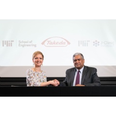 Anantha Chandrakasan, dean of MIT’s School of Engineering (right), and Anne Heatherington, senior VP and head of Data Sciences Institute at Takeda, at the ceremonial signing for the establishment of the MIT-Takeda Program. Photo: David Degner