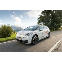 Infineon is on board the ID.3 with more than 50 semiconductor components and supports the ID.3 Tour across Germany.