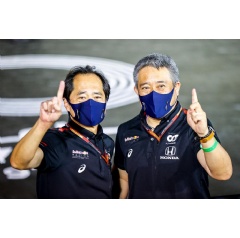 L-R Honda F1 Technical Director Toyoharu Tonabe and Honda F1 Managing Director Masashi Yamamoto celebrate Sunday’s win in Abu Dhabi