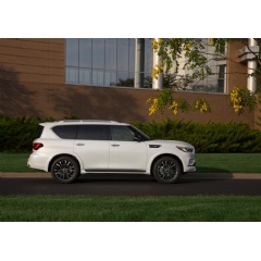 2021 INFINITI QX80:The INFINITI QX80 is a full-size luxury SUV – the flagship of the INFINITI range. It combines bold proportions and a commanding exterior design with a spacious, high quality cabin with room for 7 or ... (see complete caption below)