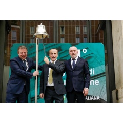 Daniele Conti and Luciano Secciani, founding partners of Seco, and Massimo Mauri, CEO of Seco, rang the bell during the market open ceremony this morning to celebrate the Initial Public Offering of the company.