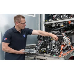 Power supply with fuel cells: Rolls-Royce is currently setting up a demonstrator at the Friedrichshafen plant to test sustainable and climate-friendly power supply based on fuel cells. (See complete caption below)