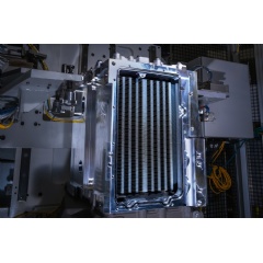 General Motors and Liebherr-Aerospace will join forces to develop a hydrogen fuel cell-based demonstrator system for aircraft. The collaboration is based on GMs HYDROTEC technology, like this hydrogen fuel cell stack. -  GM