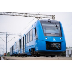 The Coradia iLint on the Railway Research Institute’s test track in Żmigród, near Wrocław in Poland.