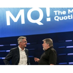 At the first MQ! Mobility Summit, Audi CEO Rupert Stadler (left) discussed innovative technology concepts and important future issues with Apple cofounder Steve Wozniak (right).