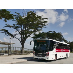 Scania Interlink buses, powered by locally produced ethanol, connect the island of Ile de R with the nearby port city of La Rochelle.