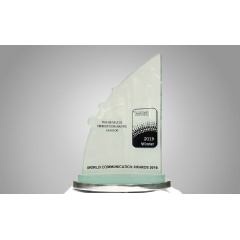 Huaweis 5G MEC solution winning the Wireless Innovation Award at the WCA ceremony