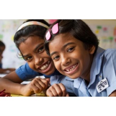 UNICEF/UN08402/Lynch
Shushmita Rani and her friend Binky at primary school in Dhaka, Bangladesh.