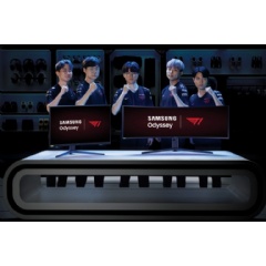 From left to right: T1 League of Legends Team: ‘Effort’ Sangho Lee, ‘Teddy’ Jinsung Park, ‘Faker’ Sanghyeok Lee, ‘Canna’ Changdong Kim, ‘Cuzz’ Uchan Mun