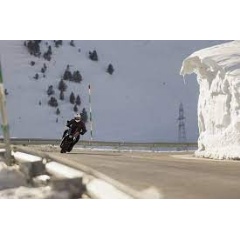SEAT M 125: through sand and snow