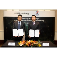 CEO of GF Holdings Charles Lin (right) and Head of Bloomberg APAC Bing Li (left) signed the agreement on behalf of the two companies