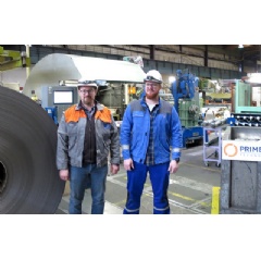 Markus Reth, project manager at thyssenkrupp Rasselstein, and Jann Vogelgesang, project manager at Primetals Technologies, on site in Andernach.