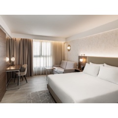 AC Hotel by Marriott St. Julians. Standard King Room