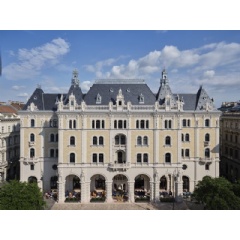 W Budapest