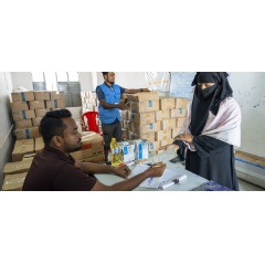 © WFP/Saikat Mojumder A Rohingya refugee from Myanmar receives support from the UN in Bhasan Char in Bangladesh.