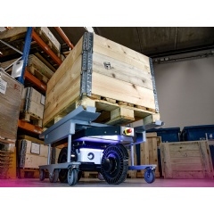Autonomous robotics is booming – take logistics. The Danish robotics specialist Capra Robotics is now using Deutsche Telekom’s IoT mobile and satellite network and Swift Navigation. © Capra Robotics, Bildbearbeitung: Evelyn Ebert Meneses