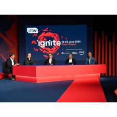 From right to left: Suk-geun Chung, Chief AI Global Officer, SKT; Harrison Lung, Group Chief Strategy Officer, e&; William Woo, Group Chief Information Officer and Group Chief Digital Officer, Singtel; (see complete caption below)