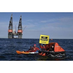 Floating protest camp off Borkum - Picture by Chris Grodotzki