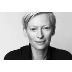  Brigitte Lacombe