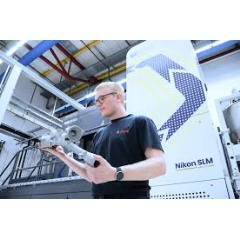 Printed steering gear box
The 3D printing experts at Bosch can print a wide variety of metal components with the new system - for example the box of a steering gear.
“Picture: Bosch”.