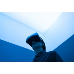Varjo’s newest VR headset, Varjo Aero, offers an industry-leading immersive experience to both professionals and high-end VR enthusiasts alike.