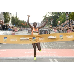 Eunice Chumba wins the Copenhagen Half Marathon (Organisers)  Copyrigh