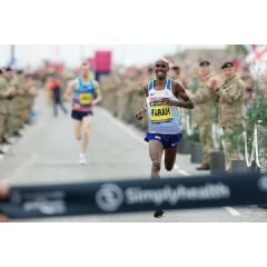 Mo Farah wins the Great North Run (AFP / Getty Images)  Copyright