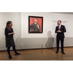 Museum director Axel Rüger and curator Maite van Dijk next to Edvard Munch’s portrait of Felix Auerbach (1906). The portrait is the latest purchase for the Van Gogh Museum’s collection and will be exhibited in a special new display of paintings.