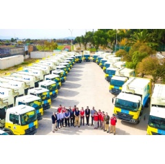 Mercedes-Benz do Brasil delivers 115 trucks of the model Atego to Chile. There they will be put to action in the garbage industry. The vehicles go to customers Veolia and Starco Demarco.