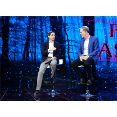 From left to right: José María Álvarez-Pallete and Reed Hastings at a Telefónica event in Madrid last December