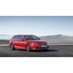 Audi A4 Avant S line competition