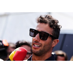 Renault Sport Formula One Team is pleased to confirm Daniel Ricciardo will join the team from the 2019 season. He will team up with current driver Nico Hlkenberg.