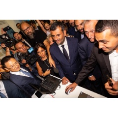 Luigi Di Maio, Deputy Prime Minister of Italy and Minister of Economic Development, Labor and Social Policies, pressed the startup button for the first 5G base station deployment.