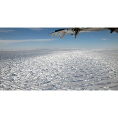 Reconnaissance flight over the Thwaites Glacier