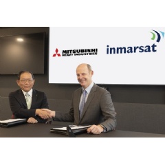 Masahiro Atsumi, Vice President & Senior General Manager for Space Systems at MHI and Rupert Pearce, CEO of Inmarsat, at the signing ceremony.