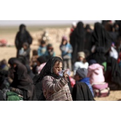 © UNICEF/Souleiman
Having been forced to flee their homes in nearby towns and villages, children and families are huddled together with few belongings in Baghoz village in Hajin district in eastern rural Deir-ez-Zor